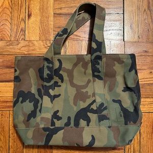 Gap Canvas Camouflage Tote 19in X 13in